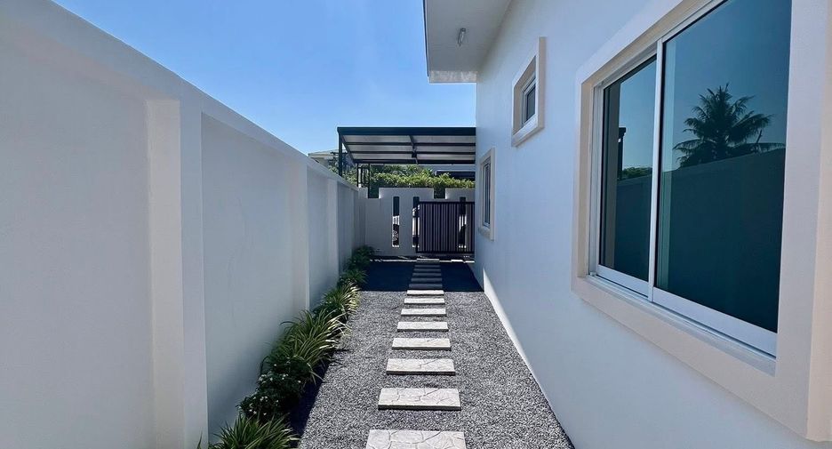 For sale 2 bedrooms townhouse in Thalang, Phuket