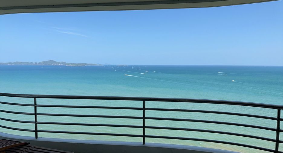 For rent 3 bedrooms condo in Bang Lamung, Chonburi