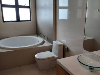 Аренда 3 спальни кондо в Банг Ламунг, Чонбури