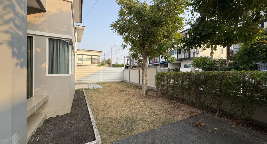 For sale 3 bedrooms house in Sattahip, Chonburi