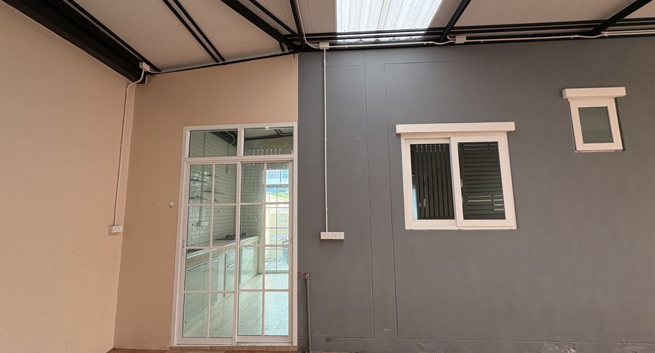 For sale 3 bedrooms house in Sattahip, Chonburi