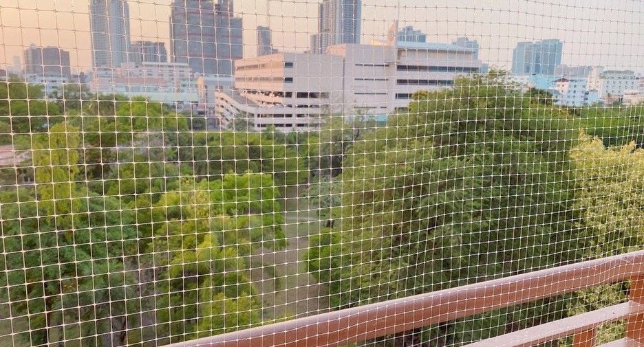 For rent studio condo in Huai Khwang, Bangkok