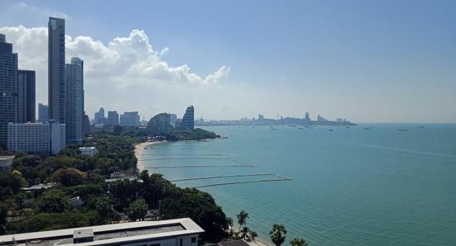 For rent 3 bedrooms condo in Bang Lamung, Chonburi