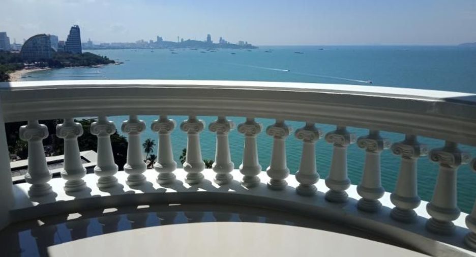 For rent 3 bedrooms condo in Bang Lamung, Chonburi