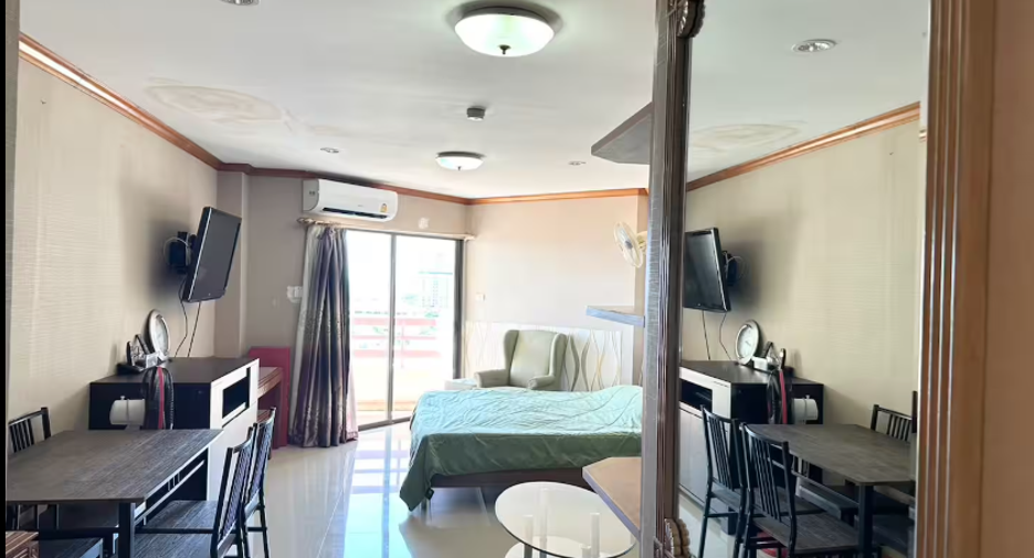 For sale studio condo in Bang Lamung, Chonburi
