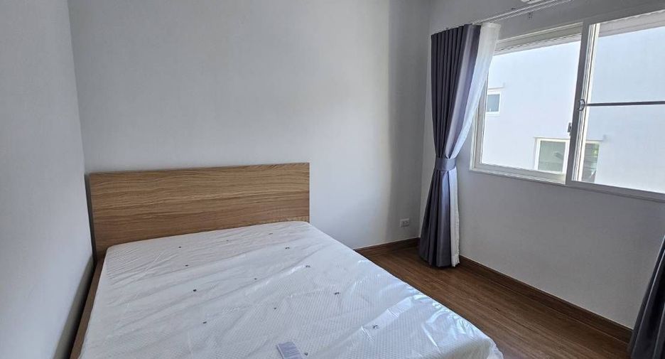 Casa en alquiler de 3 habitaciones en Bang Phli, Samut Prakan