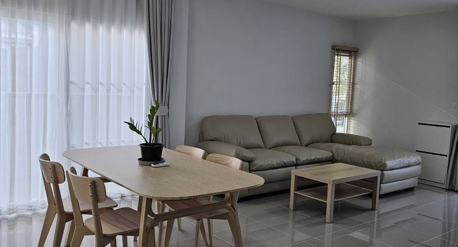 Casa en alquiler de 3 habitaciones en Bang Phli, Samut Prakan