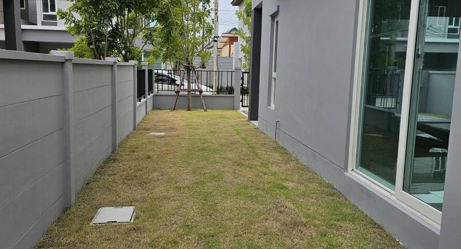 Casa en alquiler de 3 habitaciones en Bang Phli, Samut Prakan