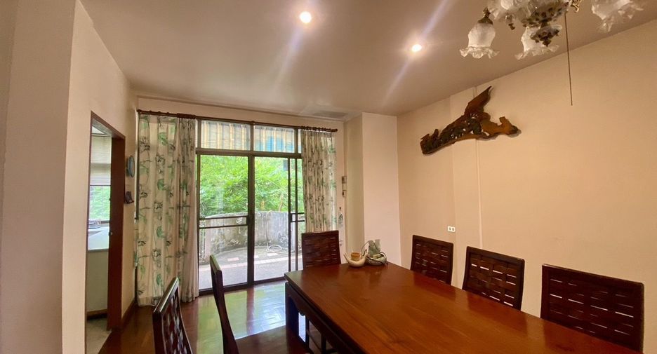 For sale 6 bedrooms townhouse in Bang Lamung, Chonburi