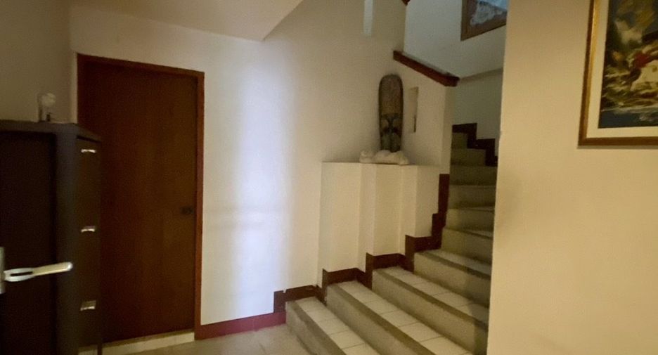 For sale 6 bedrooms townhouse in Bang Lamung, Chonburi