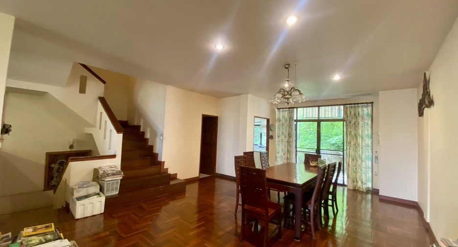 For sale 6 bedrooms townhouse in Bang Lamung, Chonburi