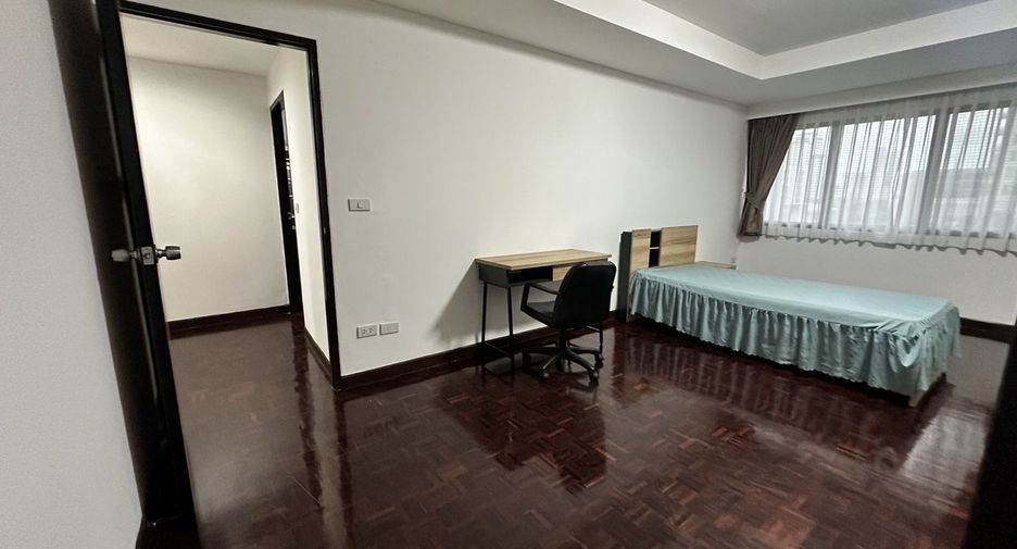 Apartamento en alquiler de 3 habitaciones en Watthana, Bangkok