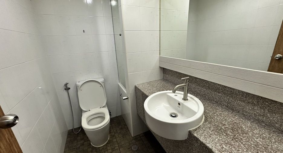 Apartamento en alquiler de 3 habitaciones en Watthana, Bangkok