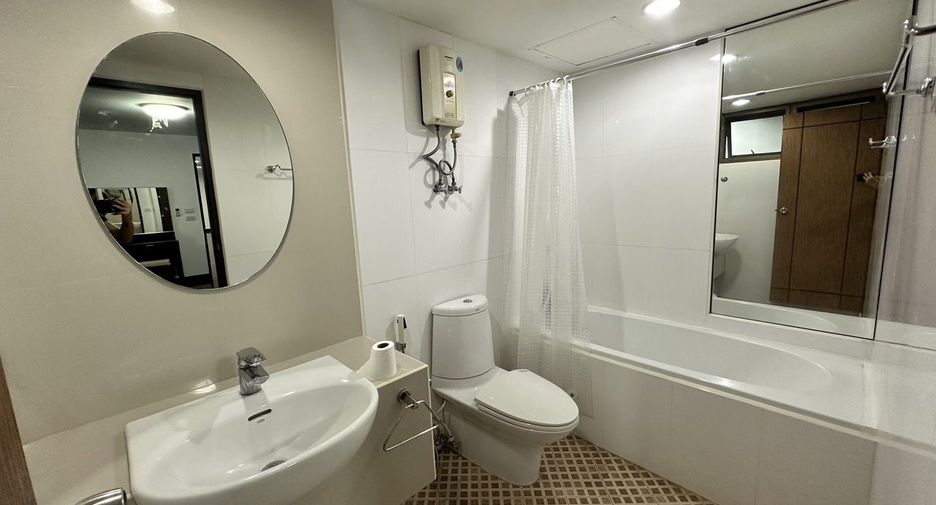 Apartamento en alquiler de 3 habitaciones en Watthana, Bangkok