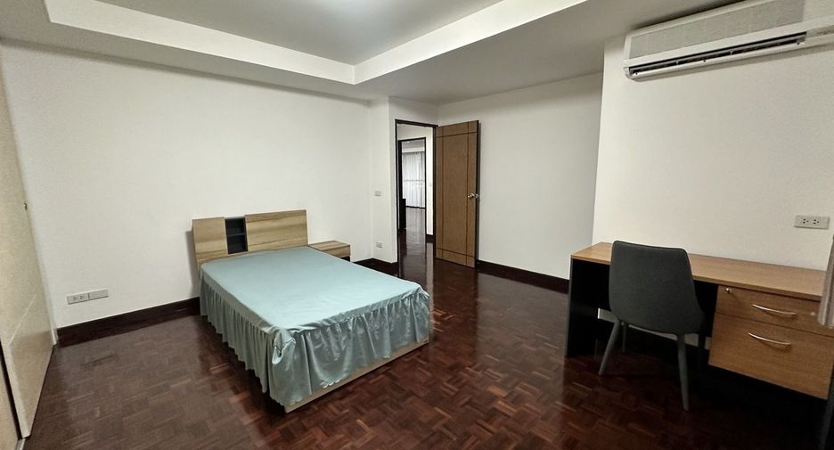 Apartamento en alquiler de 3 habitaciones en Watthana, Bangkok