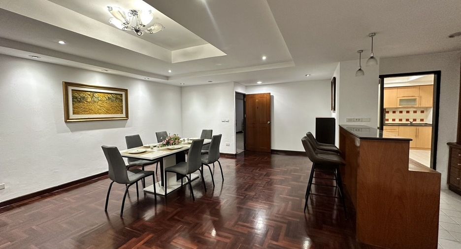 Apartamento en alquiler de 3 habitaciones en Watthana, Bangkok