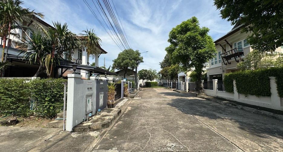 For sale 3 bedrooms house in Bang Phli, Samut Prakan