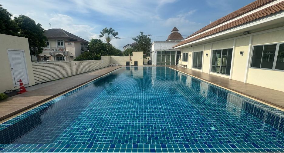 For sale 3 bedrooms house in Bang Phli, Samut Prakan