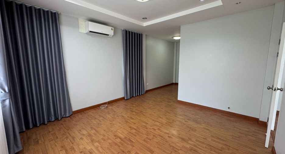 For sale 3 bedrooms house in Bang Phli, Samut Prakan