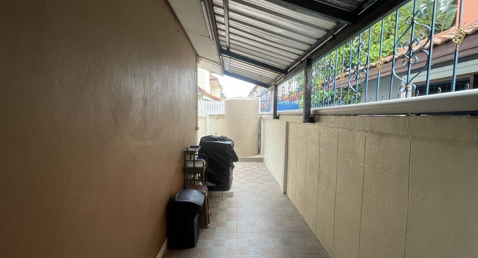 À louer 4 chambres maison à Bang Lamung, Chonburi