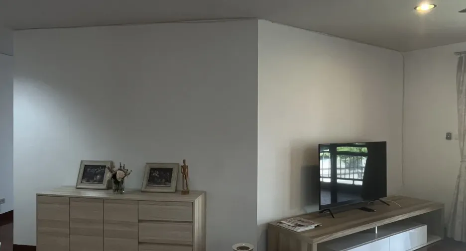 For rent 3 bedrooms apartment in Sathon, Bangkok