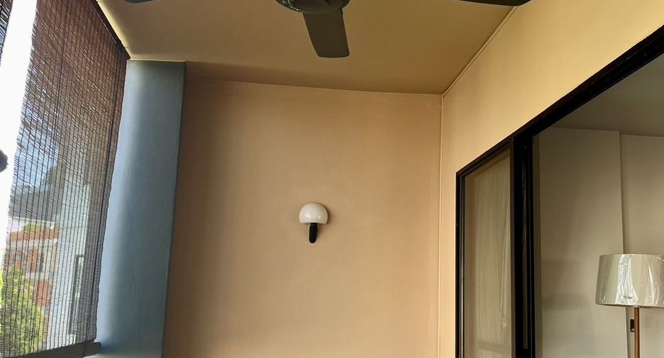 For rent 3 bedrooms apartment in Sathon, Bangkok