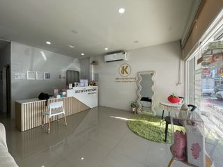 ให้เช่า 5 ห้องนอน พื้นที่ค้าปลีก ใน กะทู้, ภูเก็ต