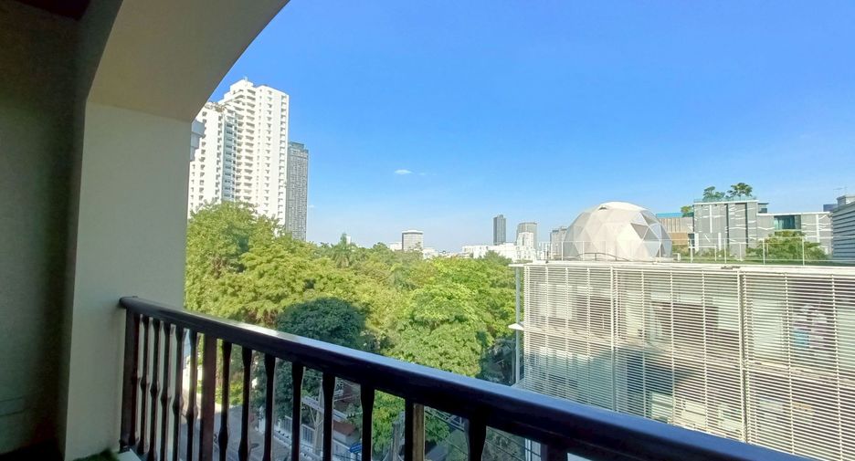 À louer 2 chambres condo à Watthana, Bangkok