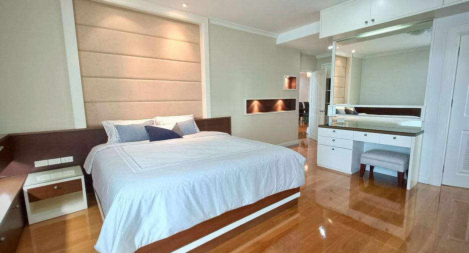 À louer 2 chambres condo à Watthana, Bangkok
