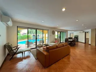 For rent 3 ベッドルーム villa in Bang Lamung, Chonburi