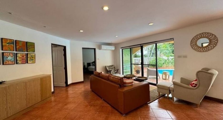 For rent 3 bedrooms villa in Bang Lamung, Chonburi