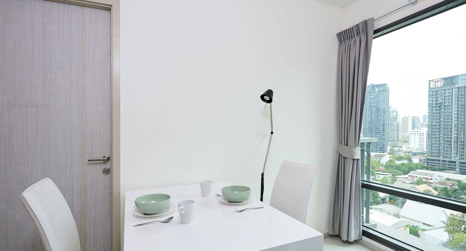For sale 1 bed condo in Khlong Toei, Bangkok