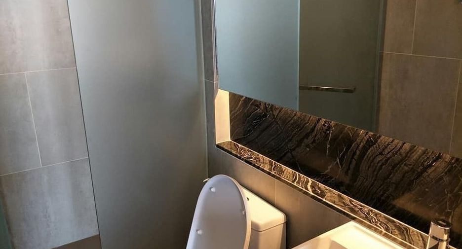 Condo en alquiler de 1 habitaciones en Khlong Toei, Bangkok