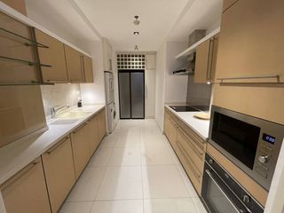 For rent 2 ベッドルーム condo in Pathum Wan, Bangkok