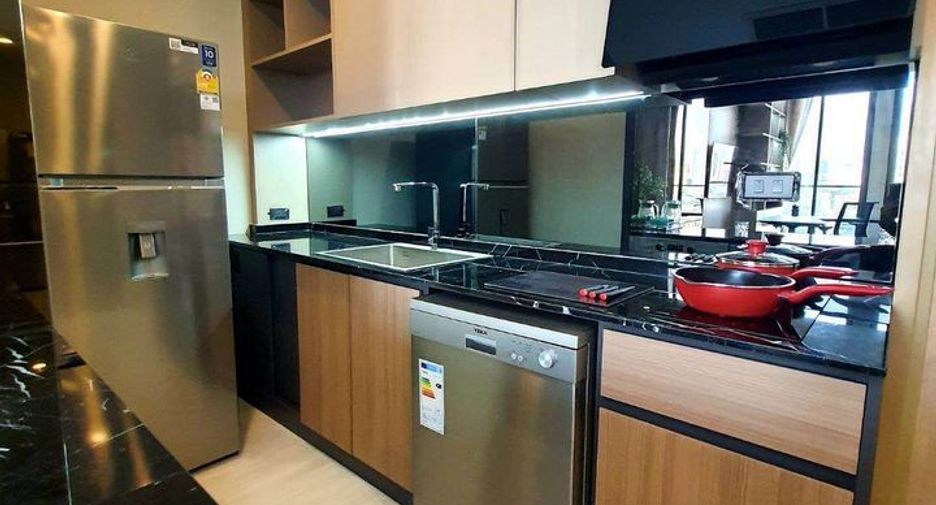 For rent 1 bed condo in Pathum Wan, Bangkok