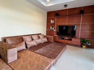 Villa en alquiler de 3 habitaciones en Bang Lamung, Chonburi