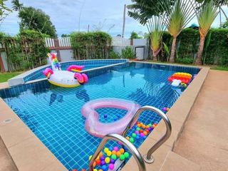 Villa en alquiler de 3 habitaciones en Bang Lamung, Chonburi