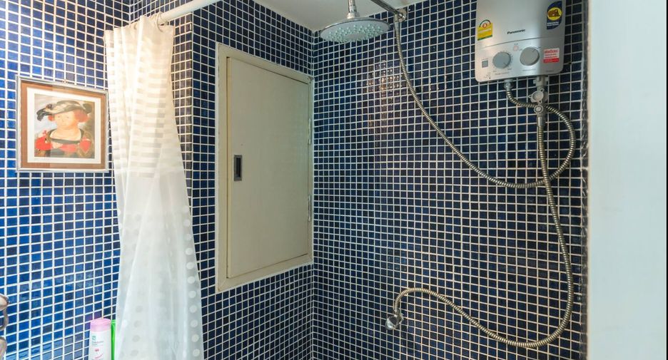 For rent 2 bedrooms condo in Pathum Wan, Bangkok