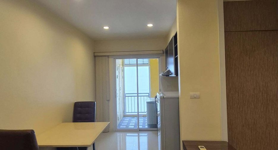 For rent 1 bed condo in Khlong San, Bangkok