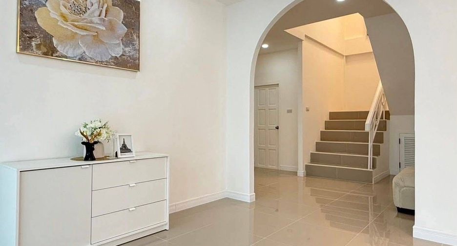 For rent 4 bedrooms house in Bang Lamung, Chonburi