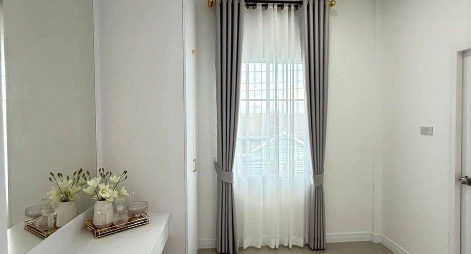 For rent 4 bedrooms house in Bang Lamung, Chonburi