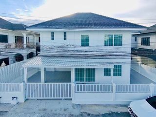 For rent 4 bedrooms house in Bang Lamung, Chonburi