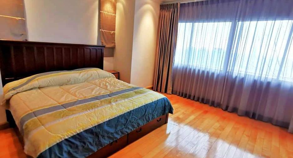 For rent 5 bedrooms condo in Sathon, Bangkok