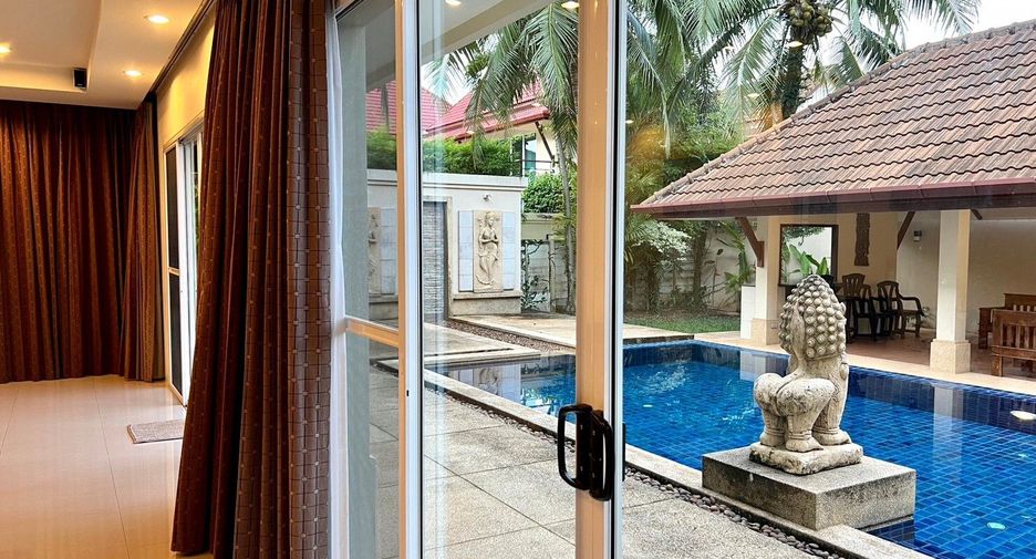 À louer 6 chambres villa à Mueang Phuket, Phuket