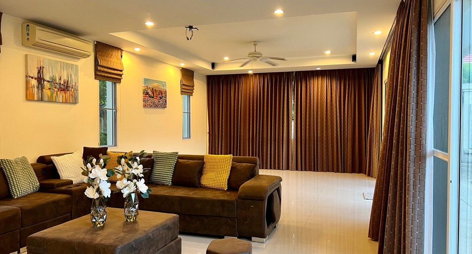 À louer 6 chambres villa à Mueang Phuket, Phuket