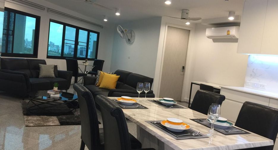For rent 2 bedrooms condo in Watthana, Bangkok