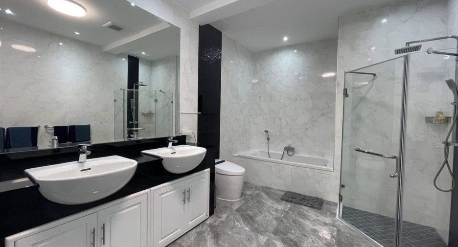 Casa en alquiler de 3 habitaciones en Mueang Phuket, Phuket