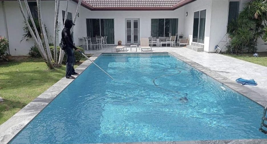Casa en alquiler de 3 habitaciones en Mueang Phuket, Phuket