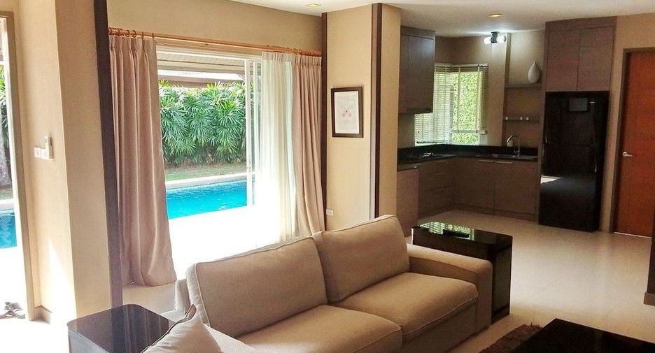 For rent 3 bedrooms villa in Bang Lamung, Chonburi