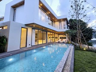 For sale 6 bedrooms villa in Mueang Phuket, Phuket